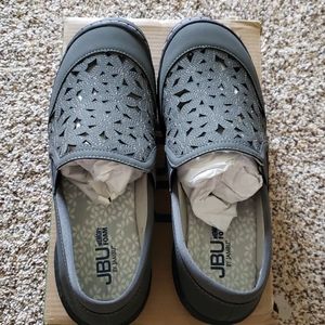 JBU by Jambu Wildflower Mocs